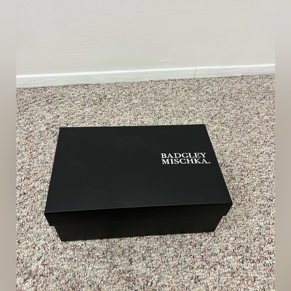 Badgley Mischka Carter Peep Toe D'ORsay Heel - Picture 6 of 7